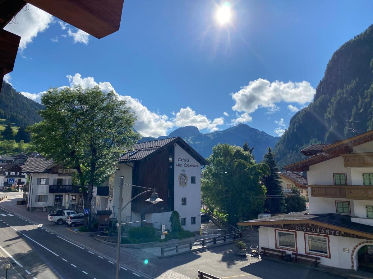 Calore Di Una Casa Di Montagna Campitello di Fassa Zewnętrze zdjęcie