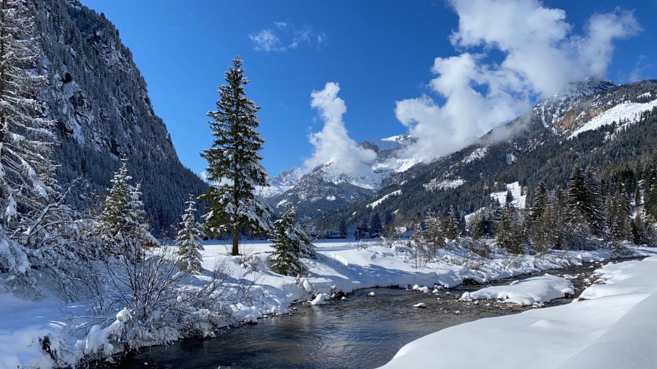 Calore Di Una Casa Di Montagna Campitello di Fassa Zewnętrze zdjęcie